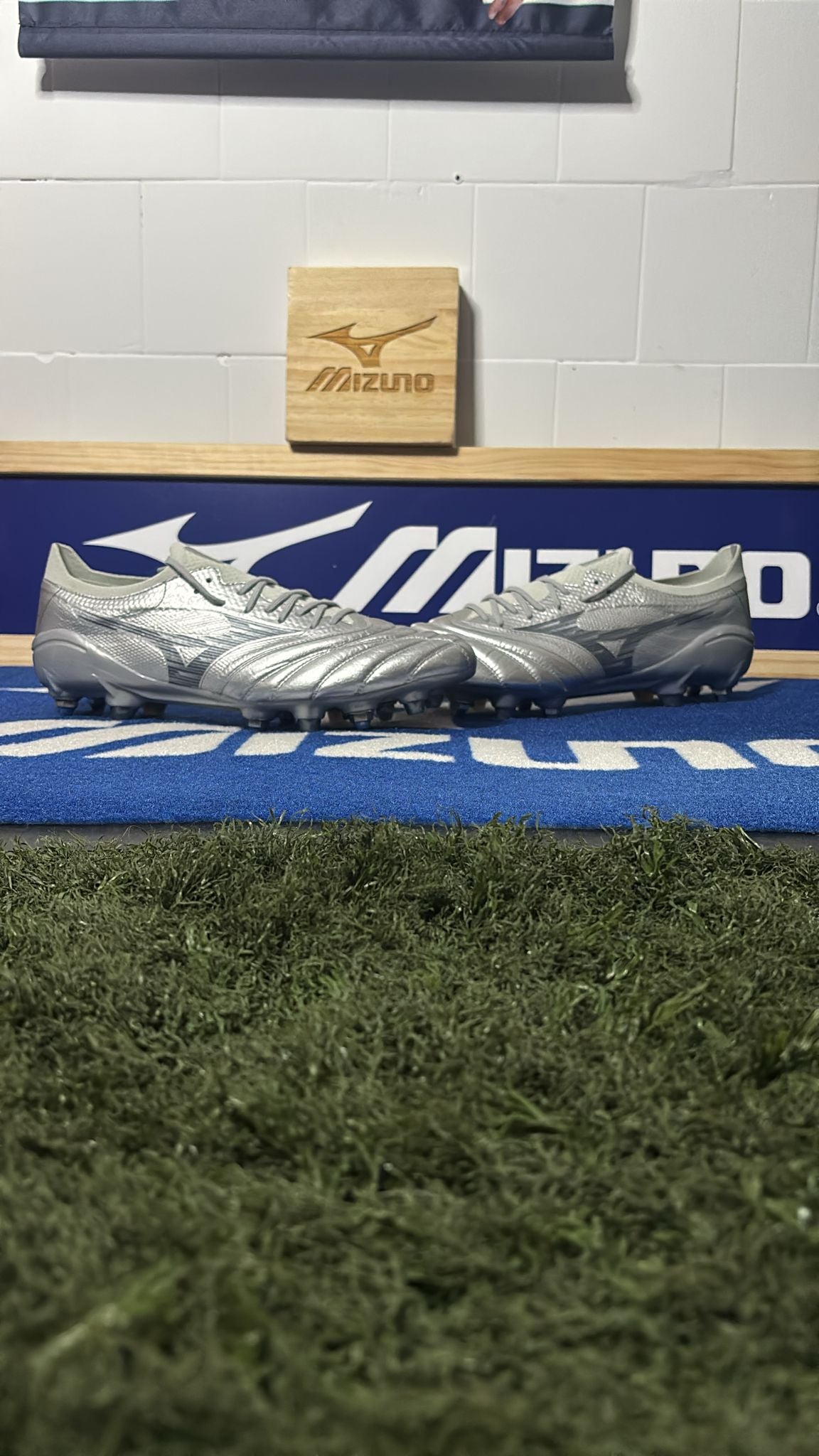 MIZUNO MORELIA NEO IV ELITE - SILVER / BLACK - MIX