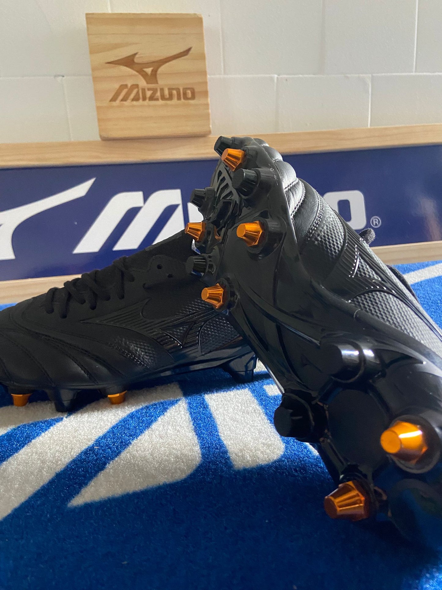 MORELIA NEO BETA JAPAN - BLACK / BLACK - ORANGE - PROTHYPE