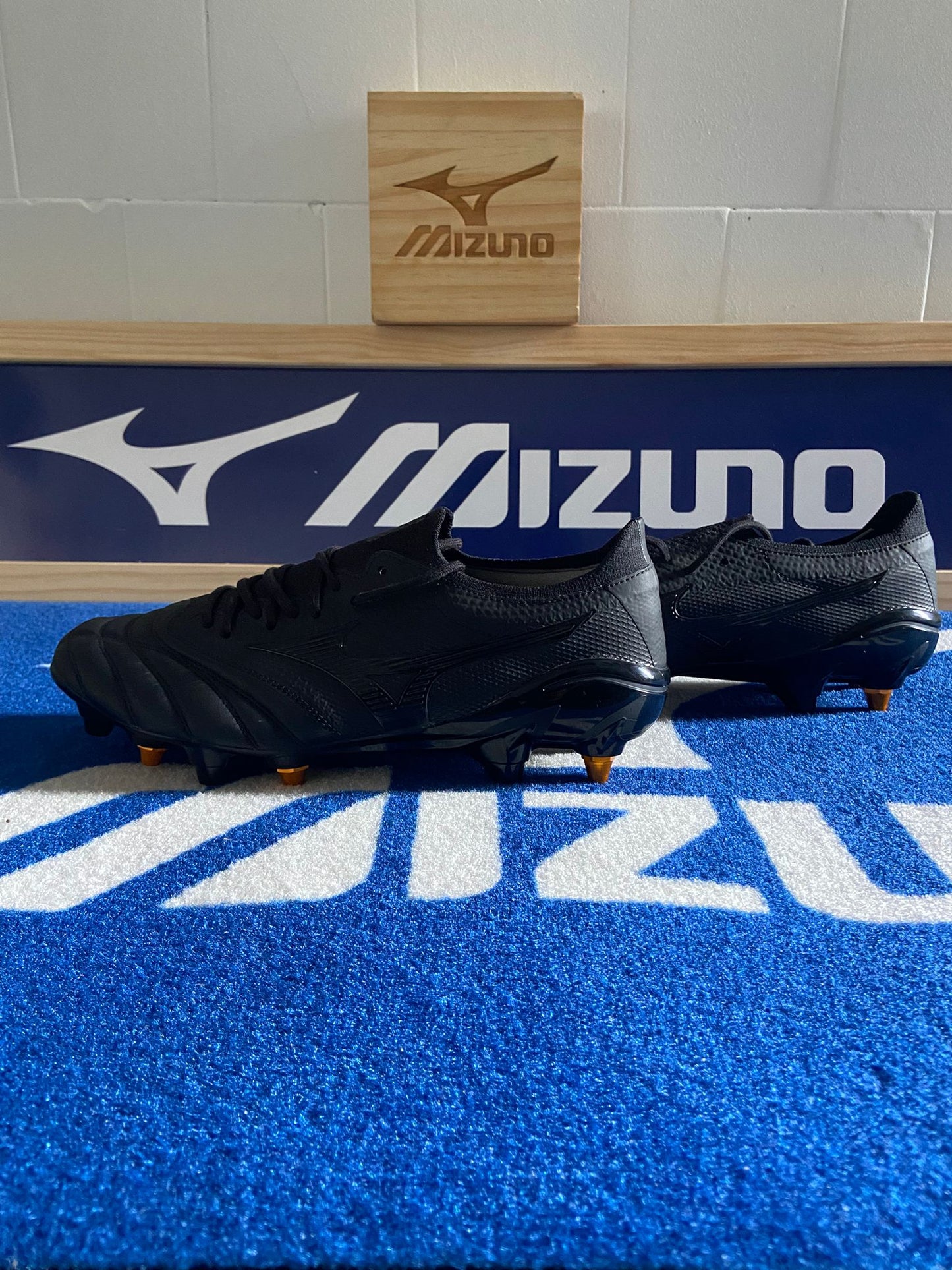 MORELIA NEO BETA JAPAN - BLACK / BLACK - ORANGE - PROTHYPE