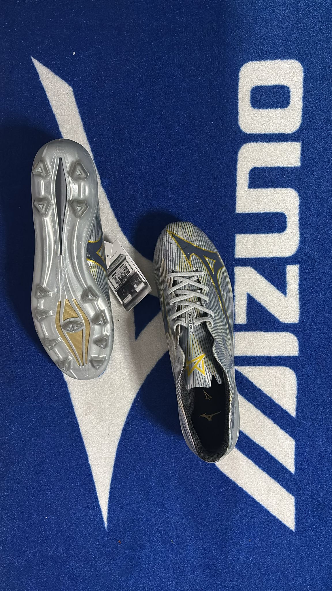 ALPHA II JAPAN - SILVER / GOLD / BLUE