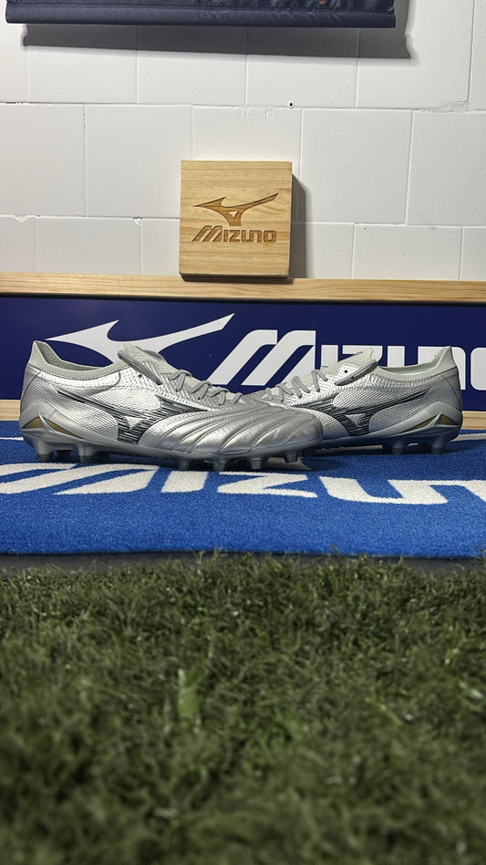 MORELIA NEO BETA JAPAN - SILVER / BLACK